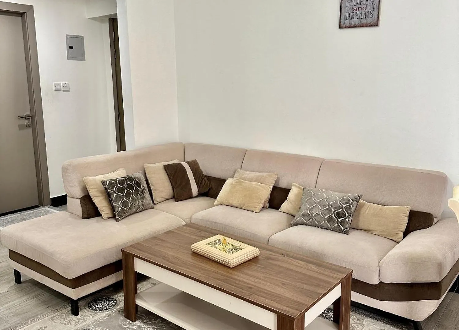 Entire 1-Bedroom Apartment In Sharjah Tower Birleşik Arap Emirlikleri