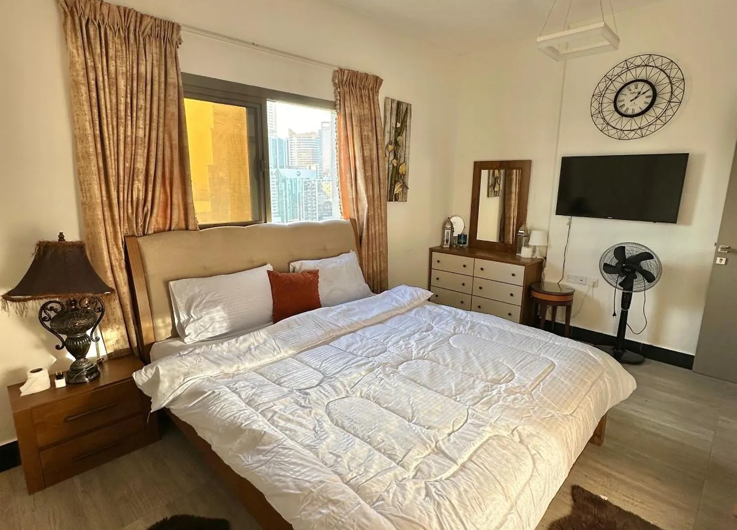 Entire 1-Bedroom Apartment In Sharjah Tower